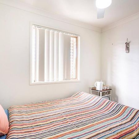 Room With Separate Bath In Shared Homestay Redcliffe Exterior foto